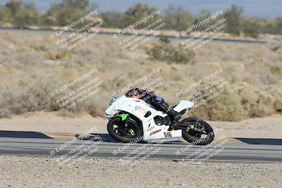 media/Dec-07-2025-CVMA (Sun) [[3e7d2de5dc]]/Race 9-Formula UL Shootout/